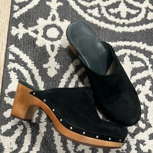 Ugg clogs